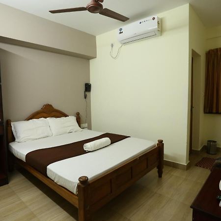 Hare Krishna Inn Guruvāyūr Zewnętrze zdjęcie