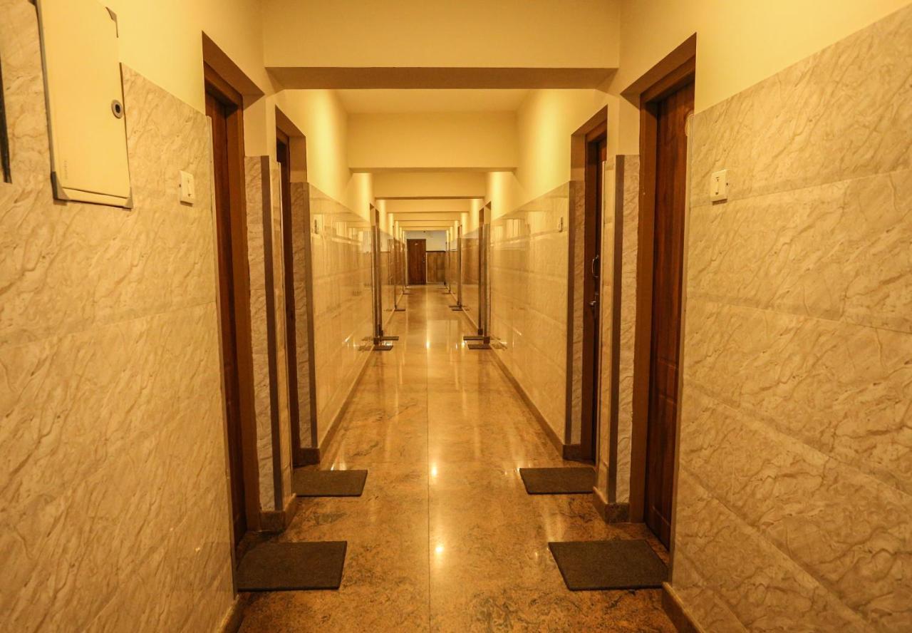 Hare Krishna Inn Guruvāyūr Zewnętrze zdjęcie