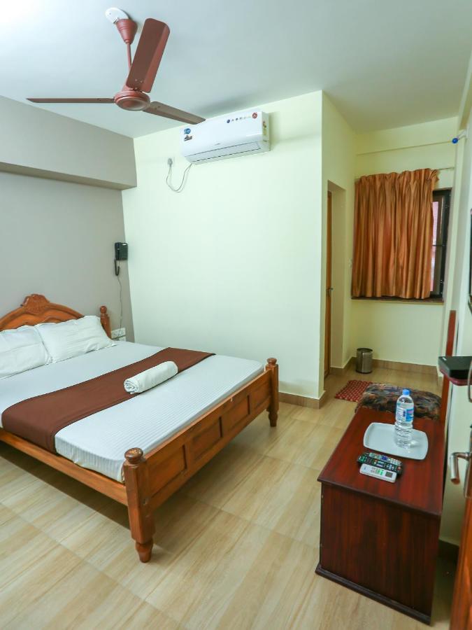 Hare Krishna Inn Guruvāyūr Zewnętrze zdjęcie