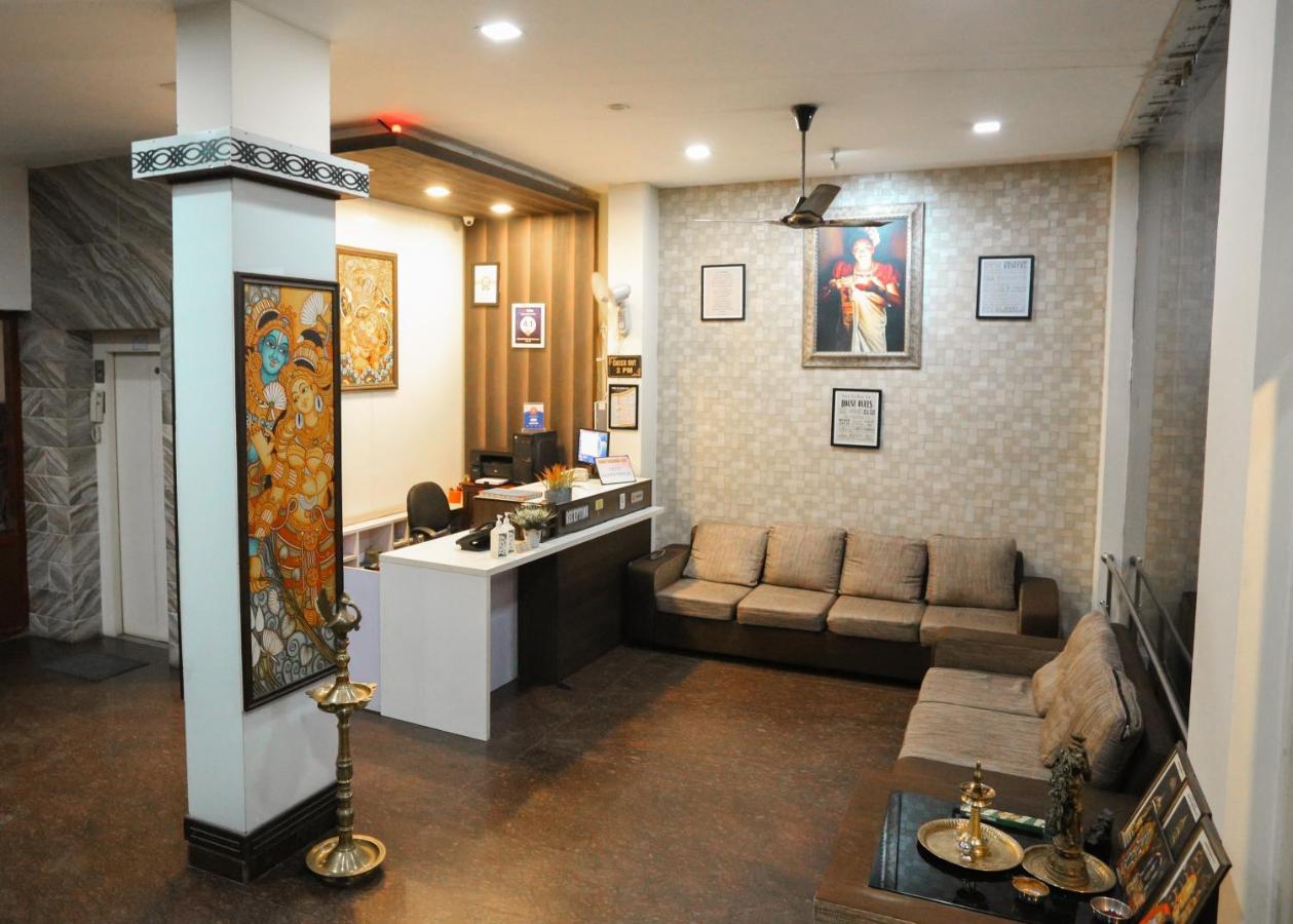 Hare Krishna Inn Guruvāyūr Zewnętrze zdjęcie
