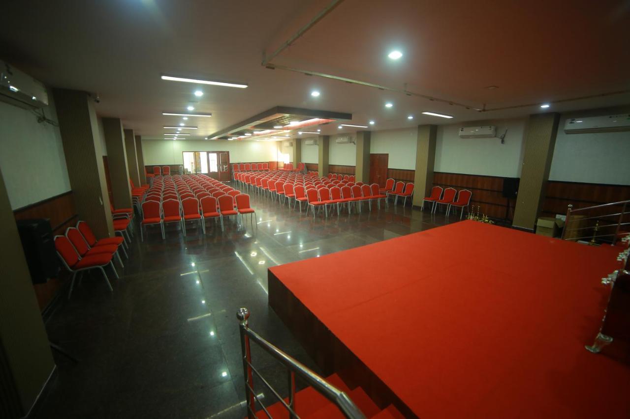 Hare Krishna Inn Guruvāyūr Zewnętrze zdjęcie
